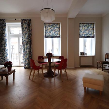 Wohnung Mit Balkon Beim Schloss Belvedere Vienna Esterno foto